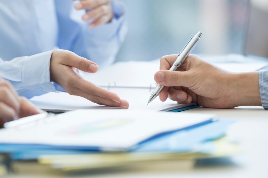 Top 5 Best Practices for Conducting Performance Reviews in Your Team